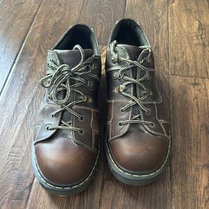LIKE NEW Doc Martin Brown Lace-Up Shoes men’s size 12.